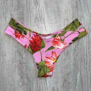 Montce pink floral euro bottom